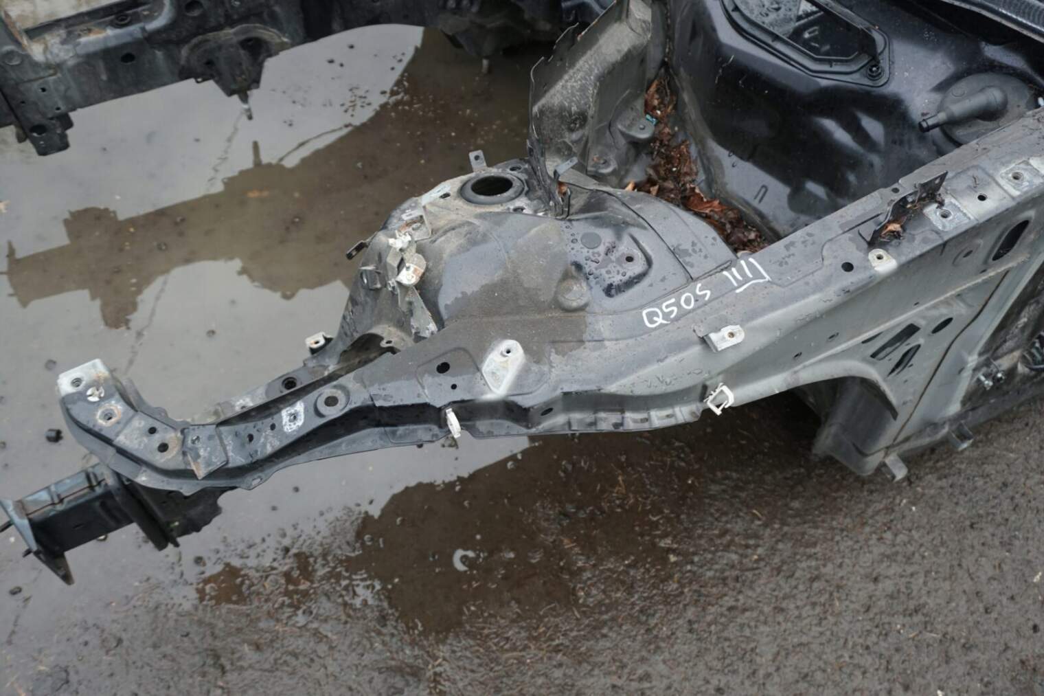Infiniti Q50 Podłużnica Lewa Kielich Okular Gac