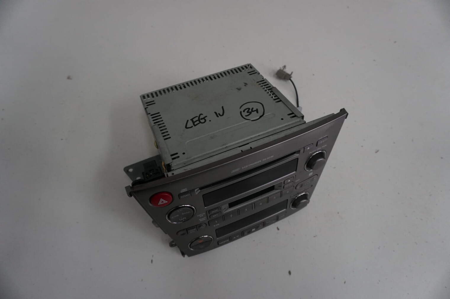 Subaru Legacy IV Radioodtwarzacz 6cd 86201ag310