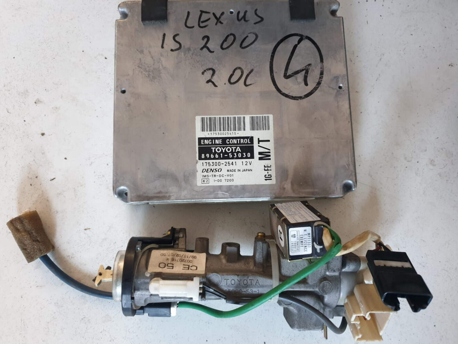 Lexus Is200 2001r Komputer Sterownik 89661-53030 ; Stacyjka 45020-53-1 ; 89783-53020