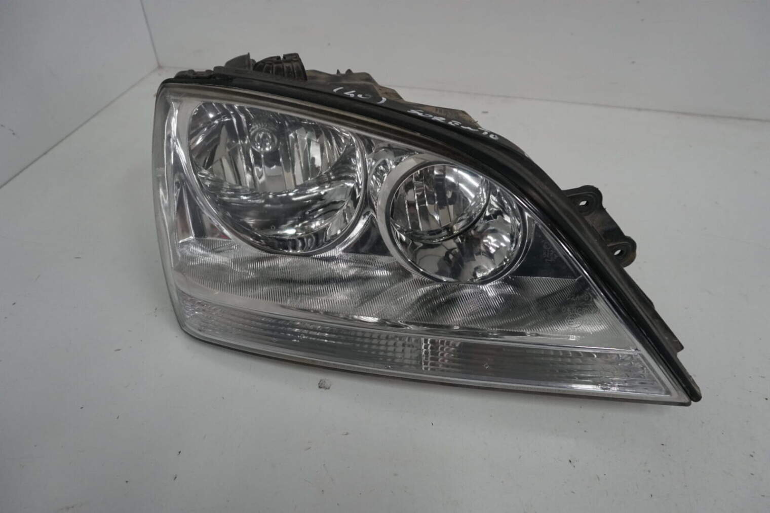 Kia Sorento I Lampa Prawa Przednia Uk