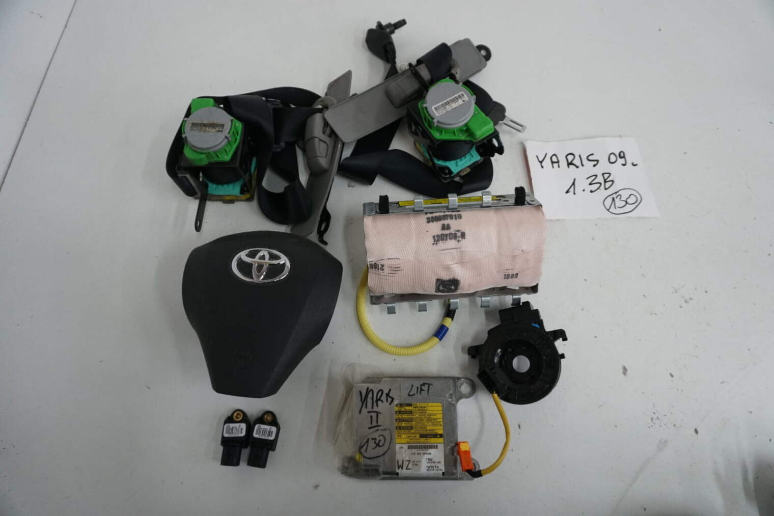 Toyota Yaris 2009r Lift 1.3b Poduszki Powietrzne Airbag Zestaw 89170-0d490 89831-0h010