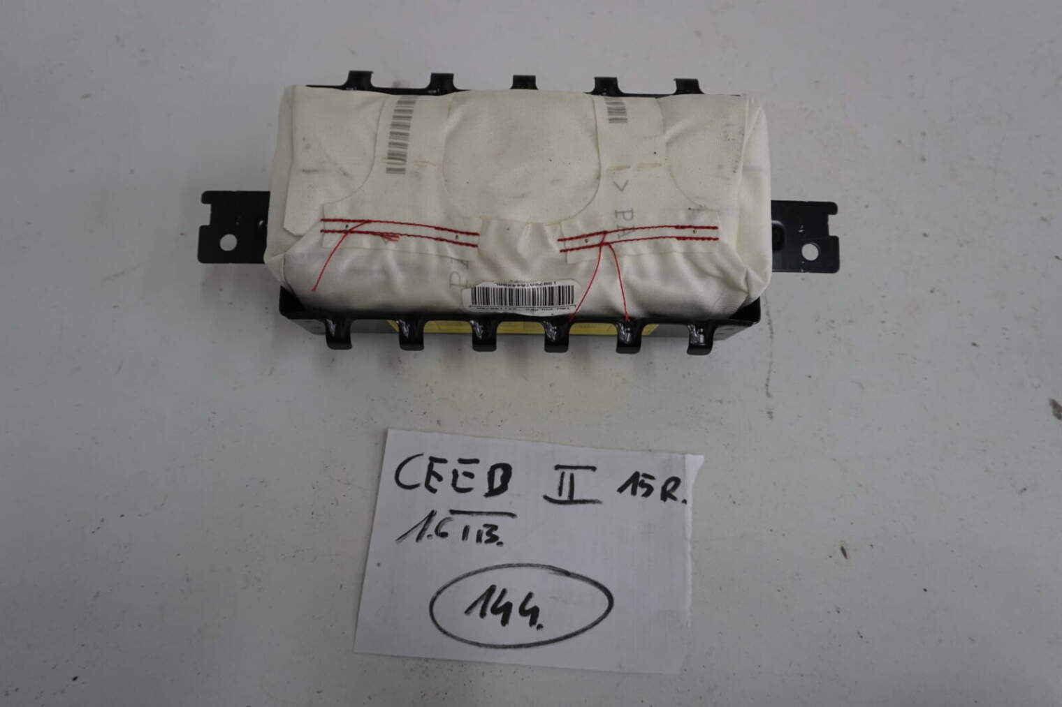 Kia Ceed II 2015r Poduszka Powietrzna Pasażera Airbag 84530-A2000