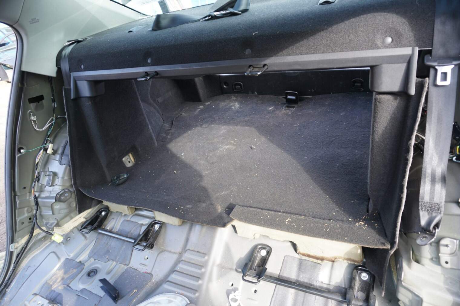 Toyota Avensis T27 Pas Klapa Zderzak Błotnik Tył - obrazek 11