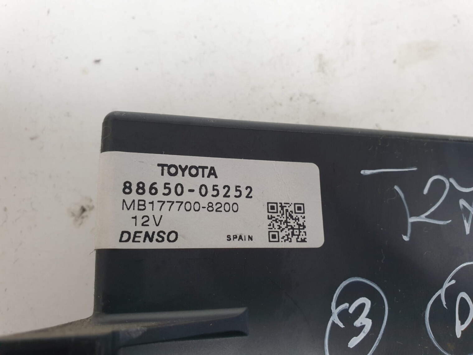 Toyota Avensis T27 III 2014r Moduł Sterownik Klimatyzacji 88650-05252 - obrazek 3