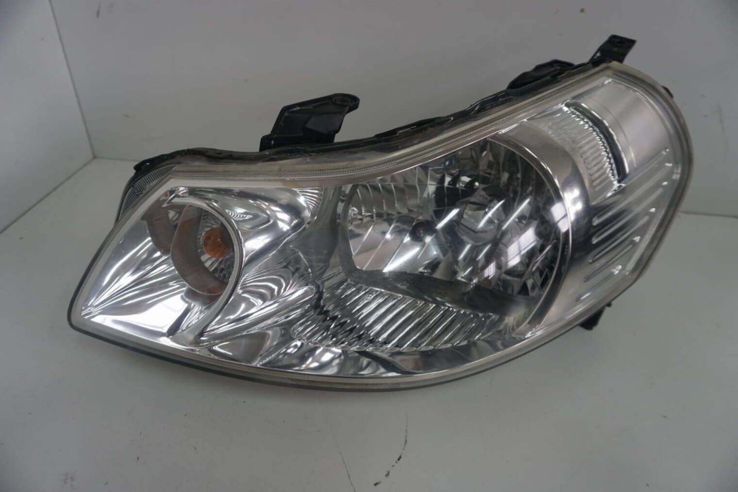 Fiat Sedici Lampa Lewa Przednia Uk