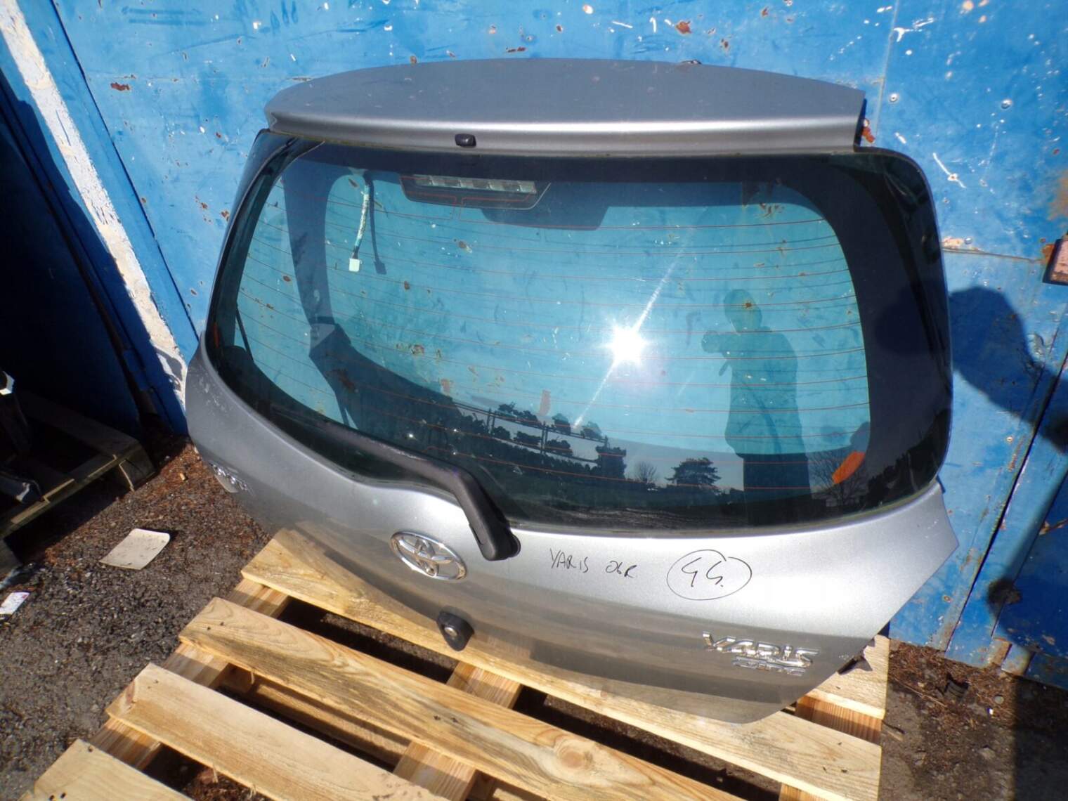 Toyota Yaris II Klapa Bagażnika Szyba