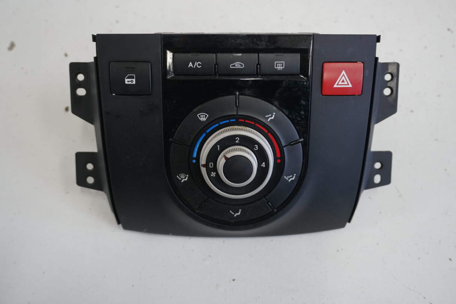 Kia Venga 2010r Panel Nawiewu Klimatyzacji 97250-1pxxx