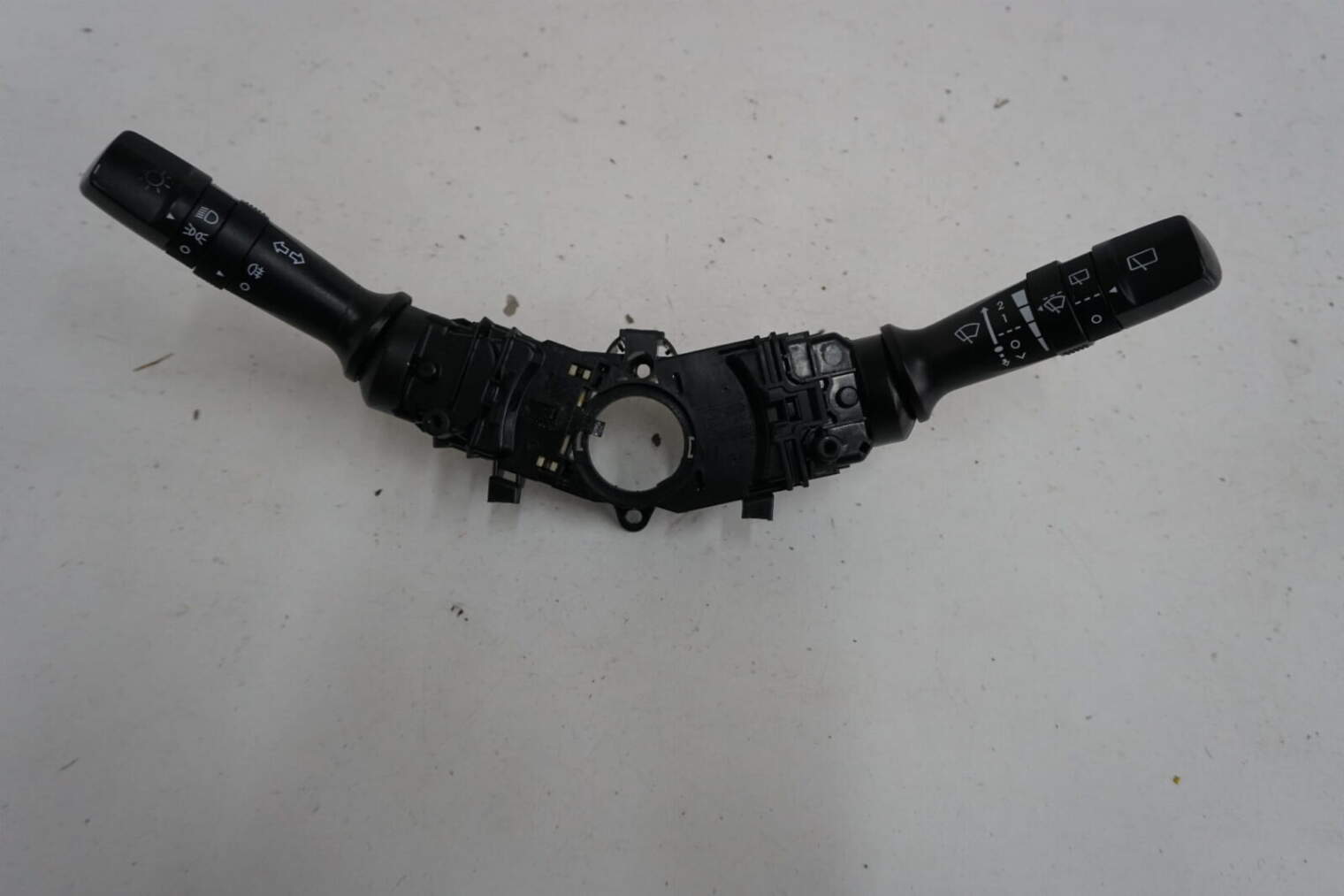 Kia Venga 2010r 2010r 1.4 Manetki Przełącznik Zespolony 3753ma-2210 93420-2k560 93410-1m520