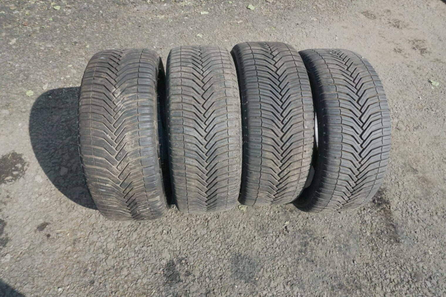 Opony Michelin Crossclimate 215/45r17 Dot: 0621 Indeks : 91w Bieznik: 6mm