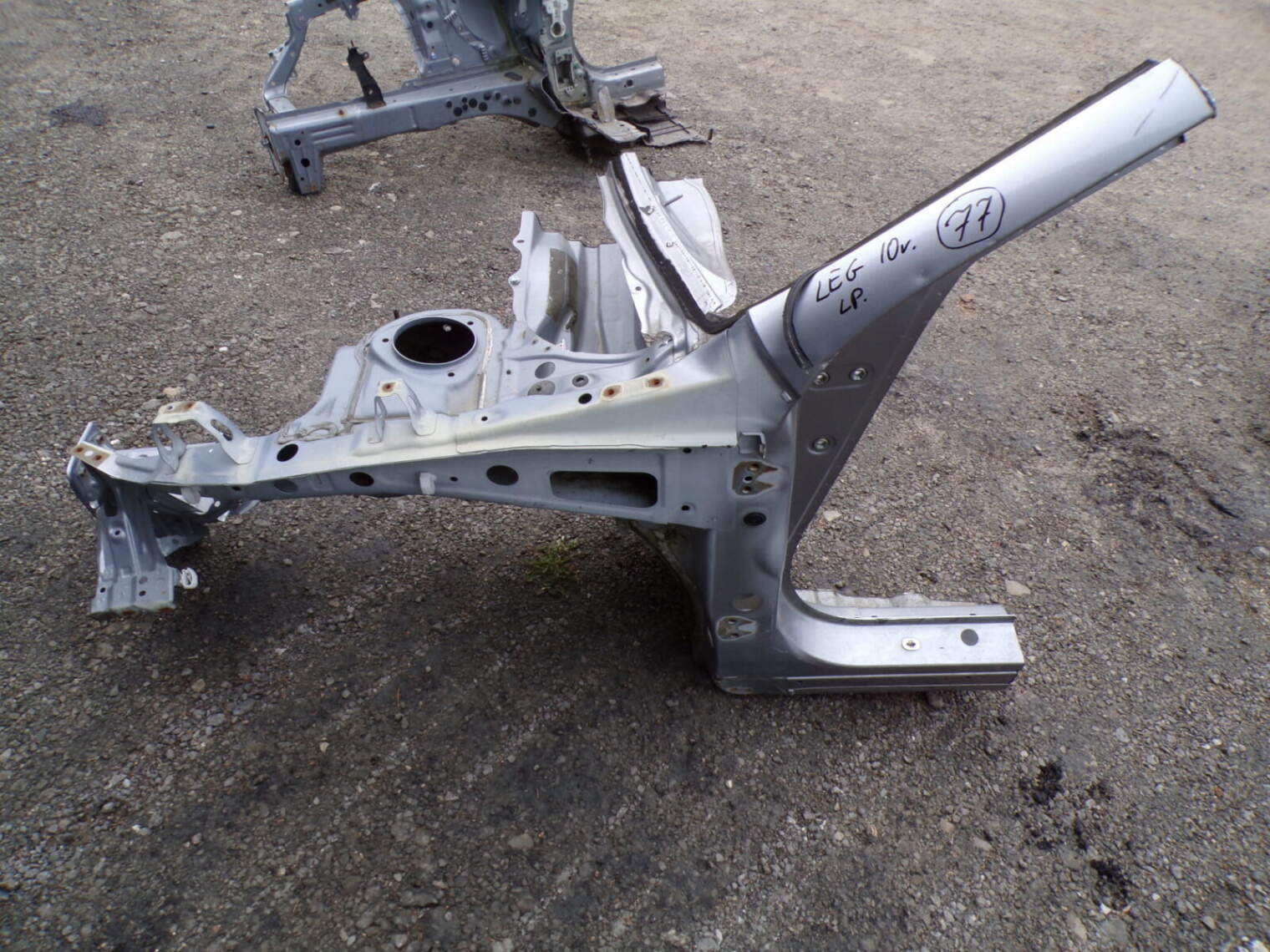 Subaru Legacy V Outback IV 09-12r Podłużnica Lewa Słupek