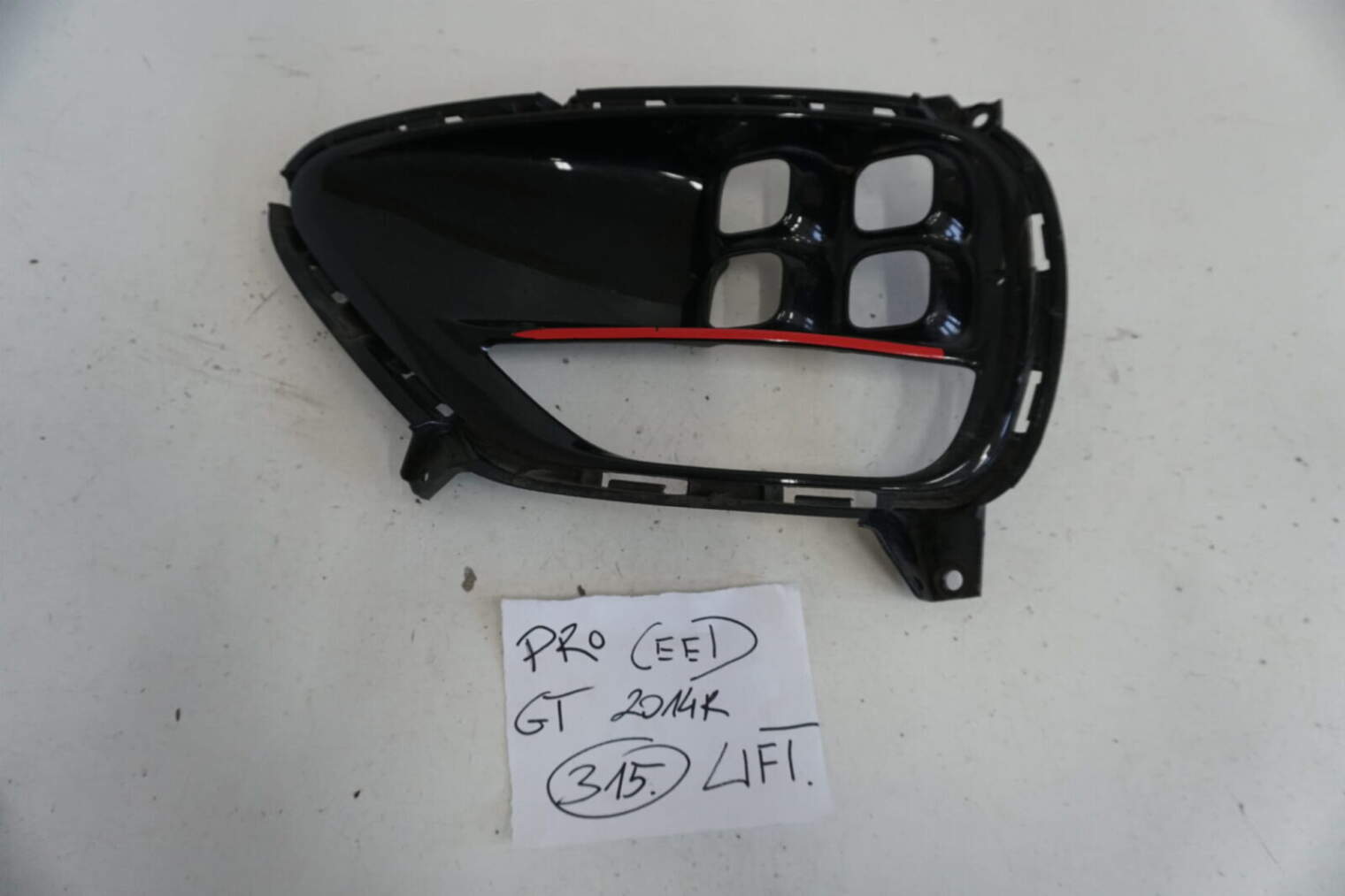 Kia Pro Ceed 2014r Gt Lift 3 drzwi Zaslepka Zderzaka Halogenu Lewa 86563A2500