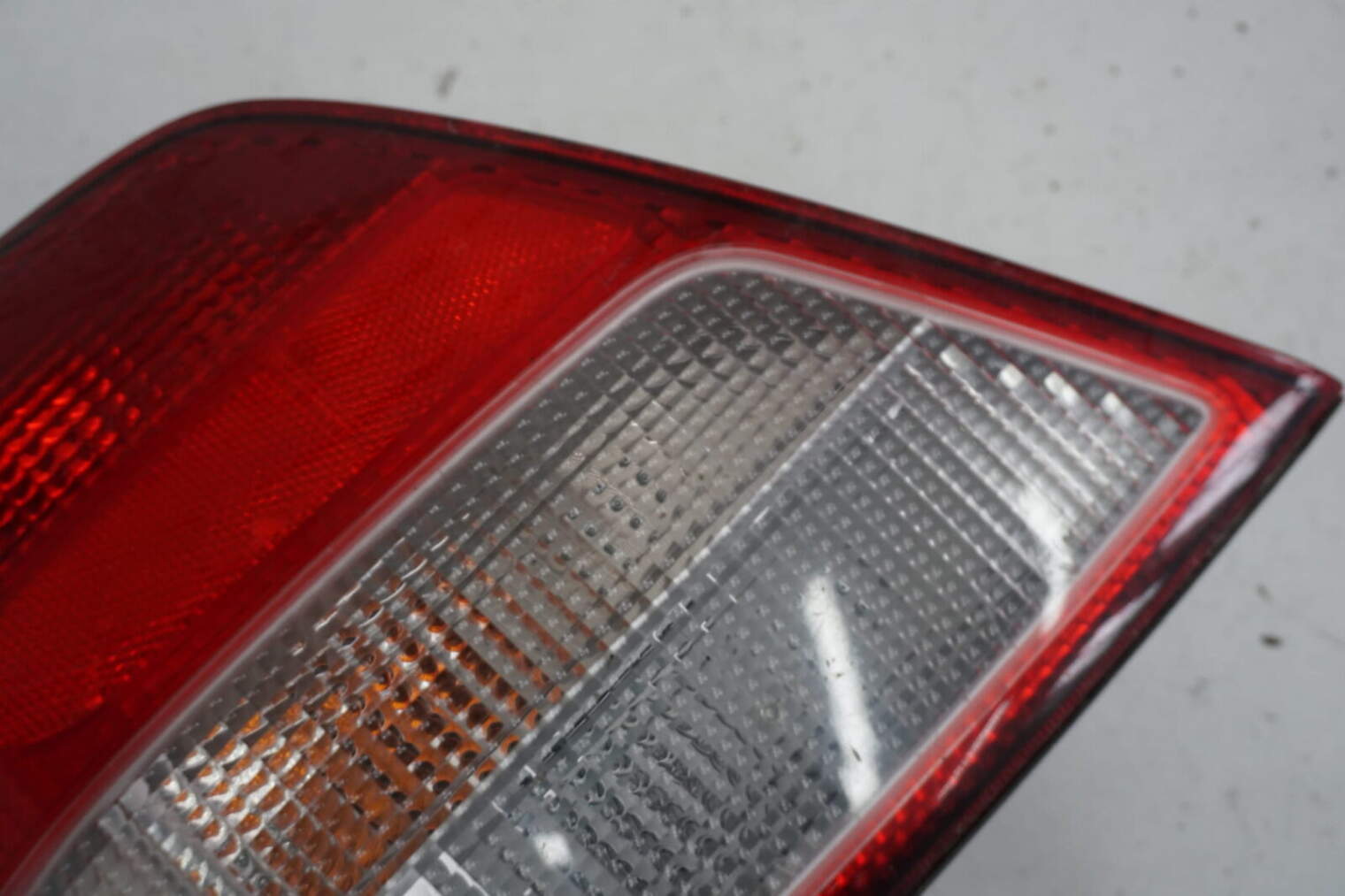 Subaru Impreza Gg Kombi 2002r Lampa Lewa Tylna Europa - obrazek 2