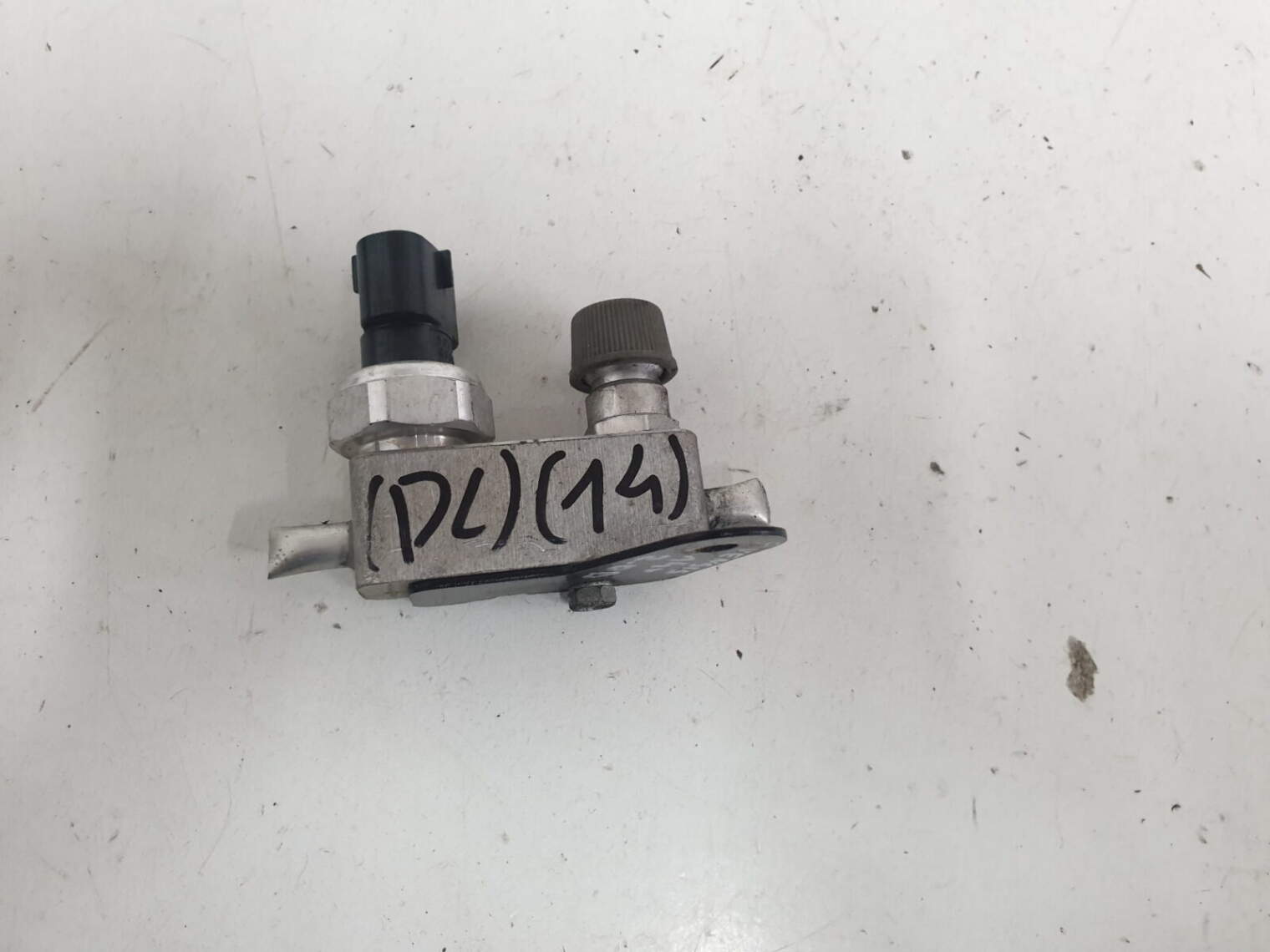 Toyota Avensis T27 Zawór Czujnik Klimatyzacji 88710-05410 49900-7880