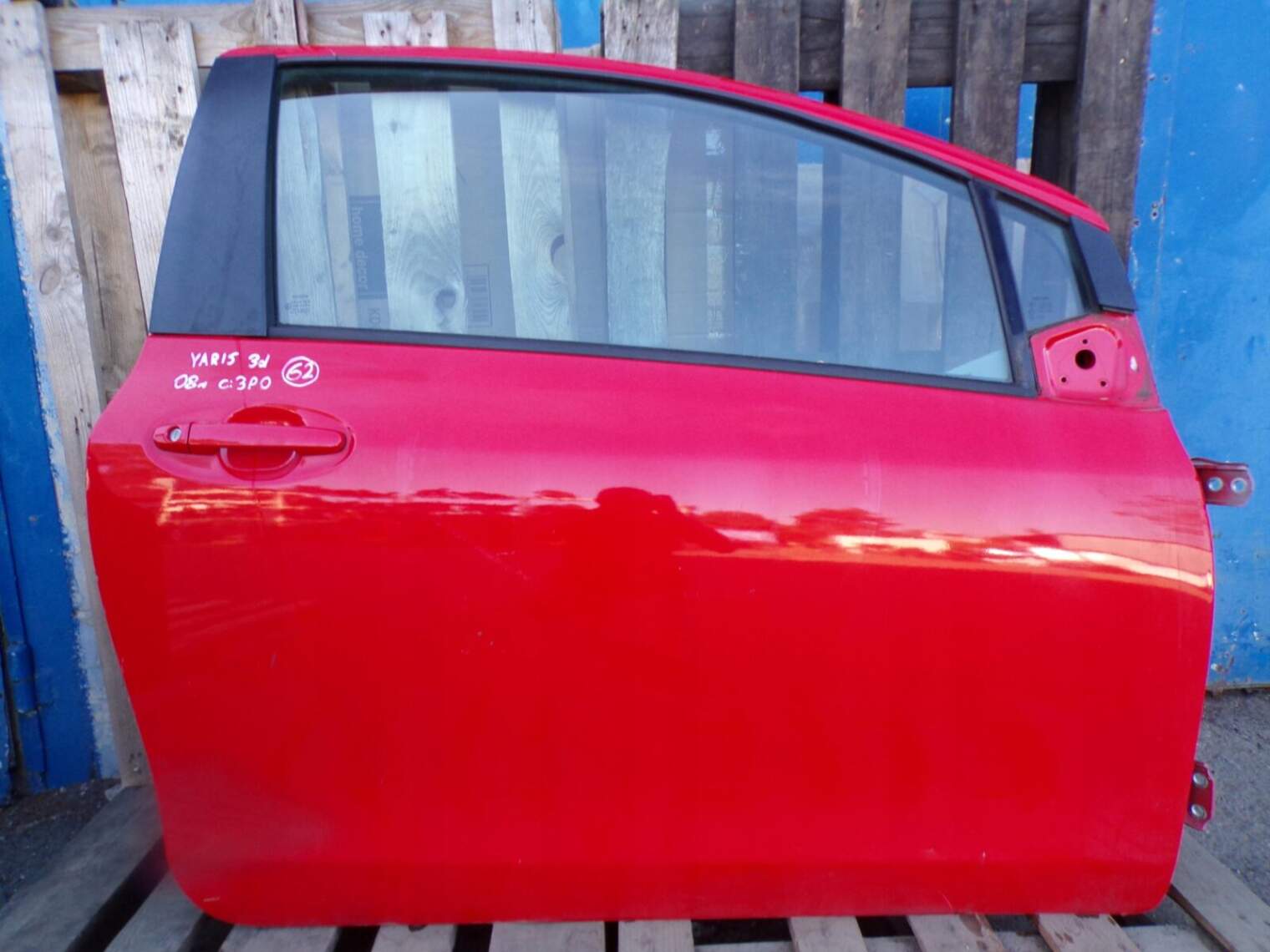 Toyota Yaris II Drzwi Prawe 3p0 Szyba 3 Drzwi 670010D180