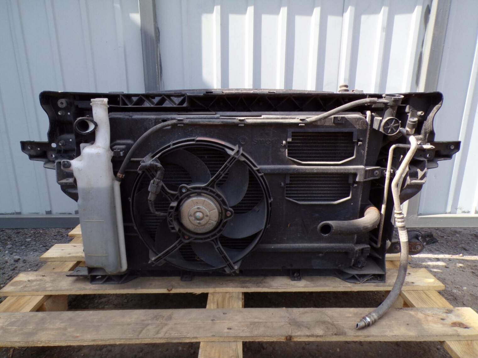 Mitsubishi Colt VI Lift Pas Przedni Chłodnica Nr.7 - obrazek 3
