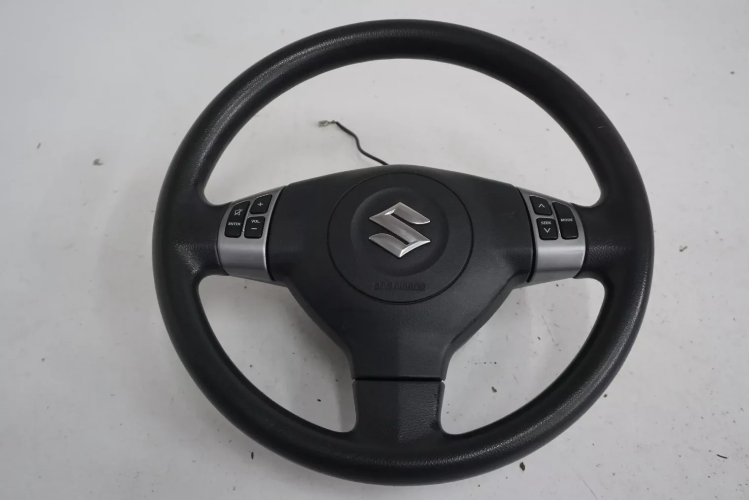Suzuki Swift Mk6 2007r Kierownica Multifunkcyjna Poduszka Airbag (NR 108)
