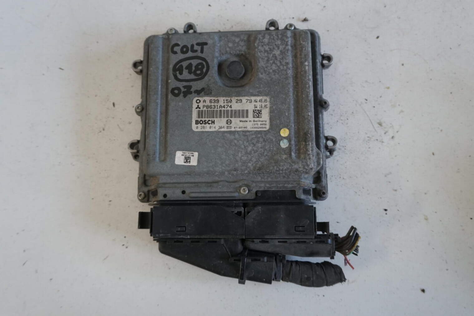 Mitsubishi Colt VI Sterownik Silnika P8631a474