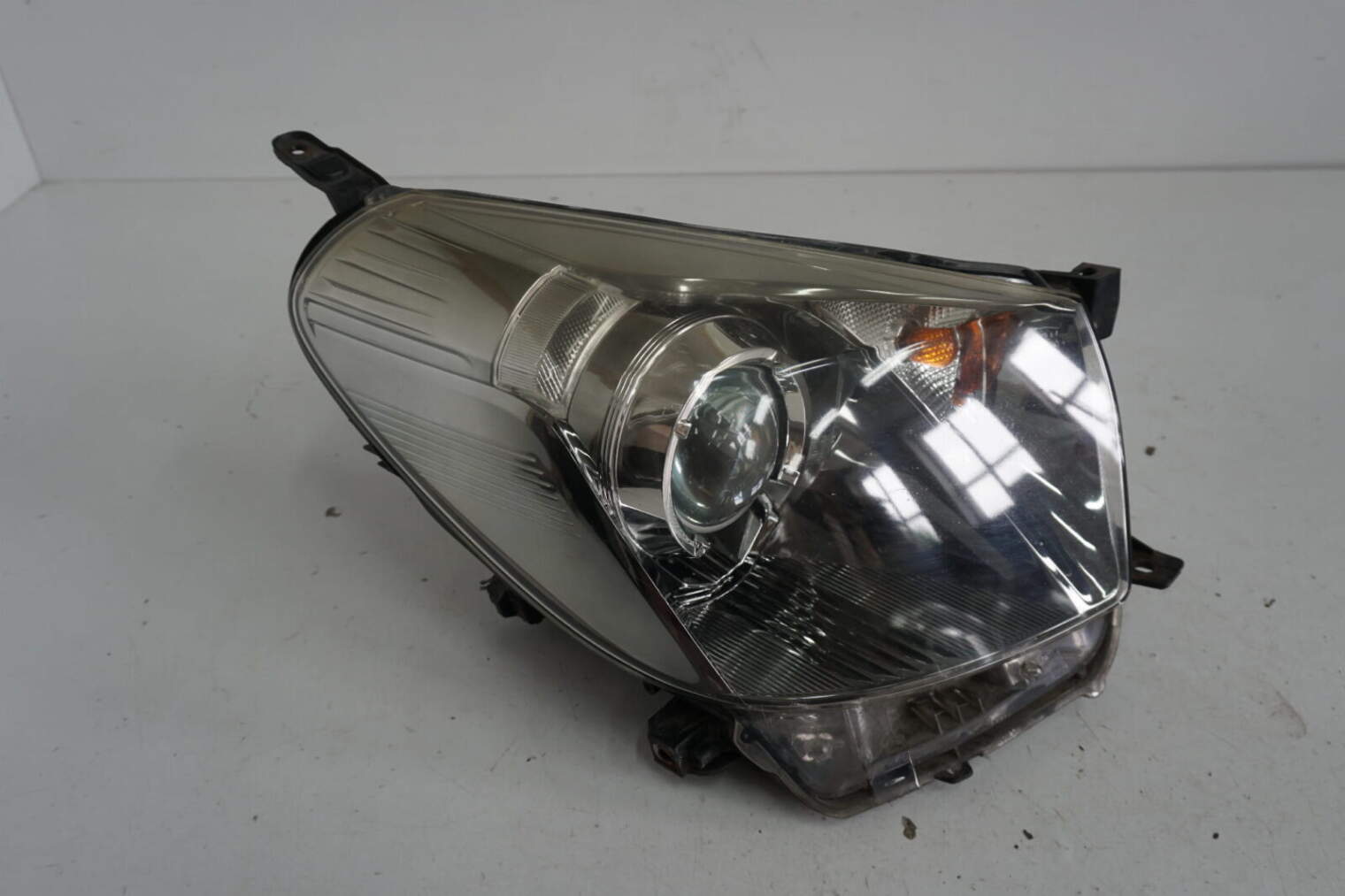 Toyota Iq Lampa Prawy Przód Uk Numer 39