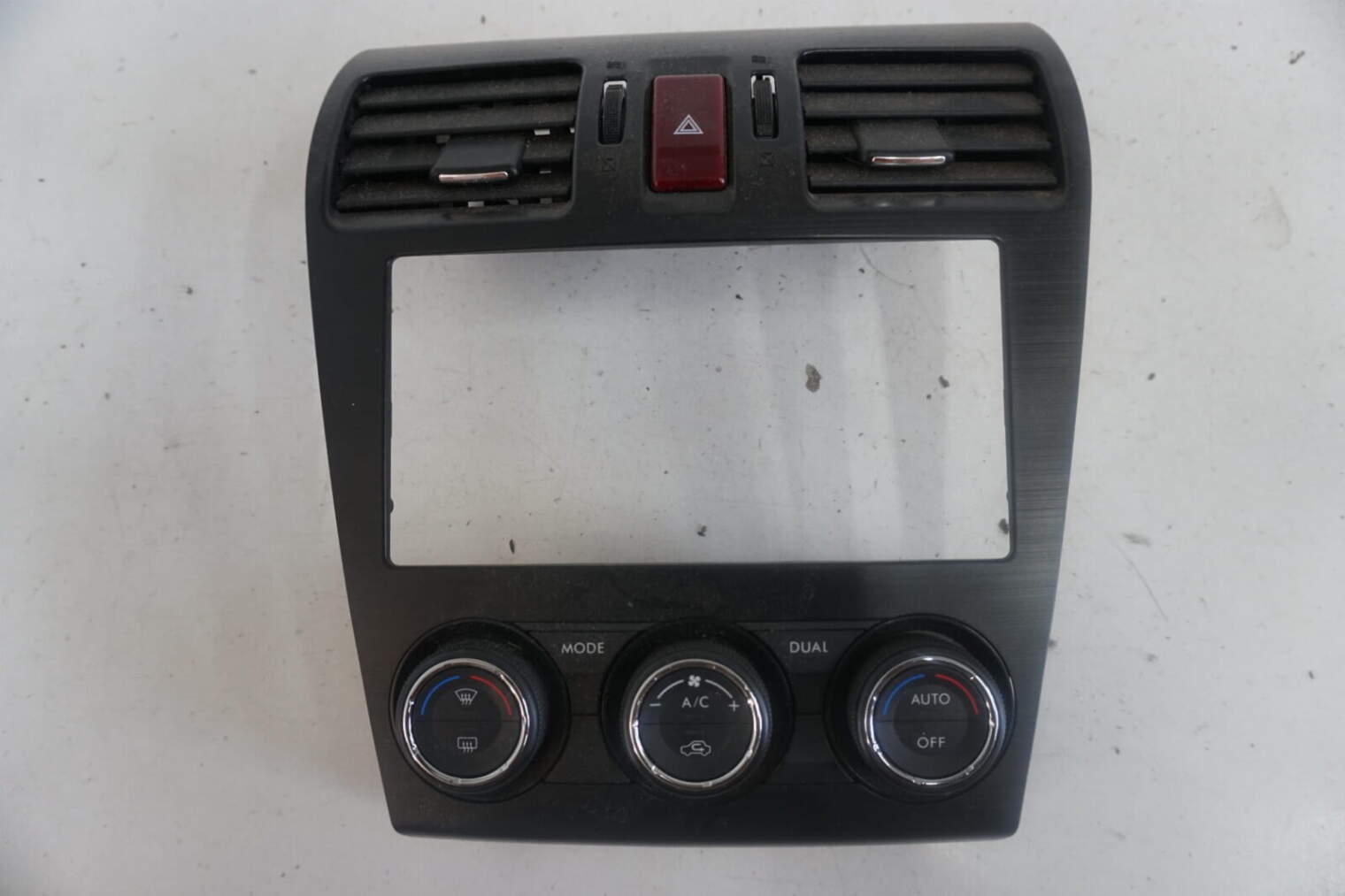 Subaru Forester IV Sj Przełączniki Panel Sterowania 72311sg030