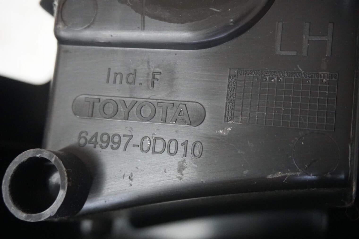 Toyota Yaris II Schowek Bagażnika Lewy 64997-0d010 - obrazek 3