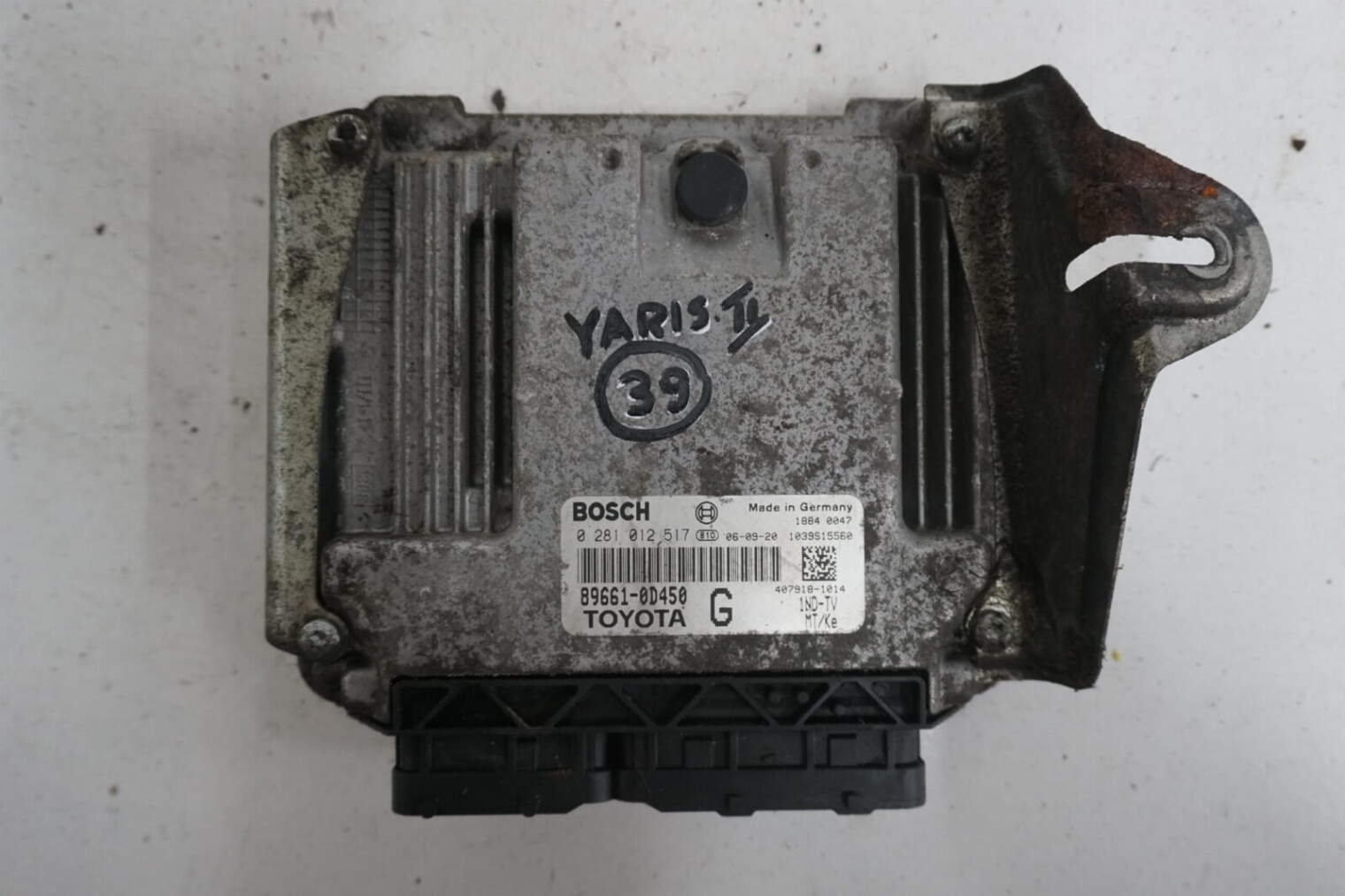 Toyota Yaris II Komputer Sterownik 89661-0d450 0281012517