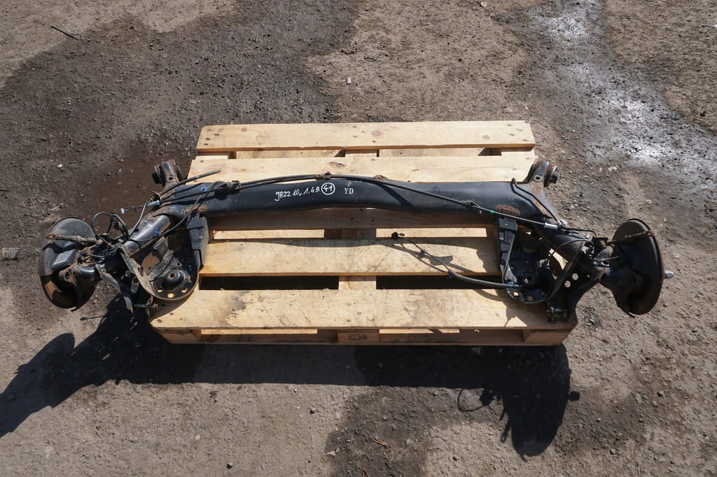 Honda Jazz III Belka Zawieszenia Tylnego Zwrotnica