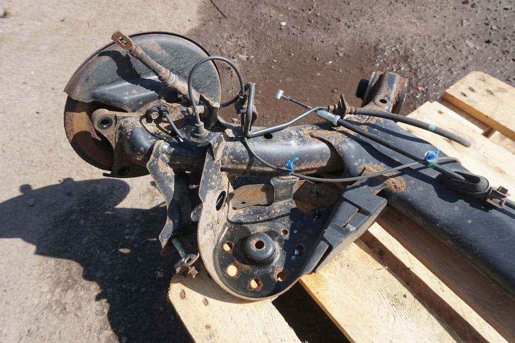 Honda Jazz III Belka Zawieszenia Tylnego Zwrotnica - obrazek 4