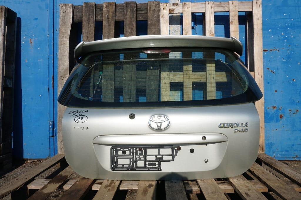 Toyota Corolla IX E12 Hb D4d KLAPA BAGAZNIKA 1c0 SZYBA SPOILER 2001-2007R
