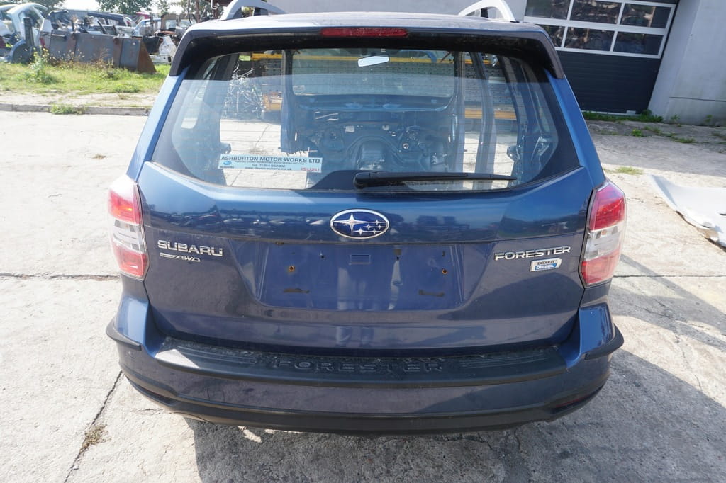 Subaru Forester IV Sj Klapa Bagażnika Błotnik Pas Tylny Zderzak F9h Szyba