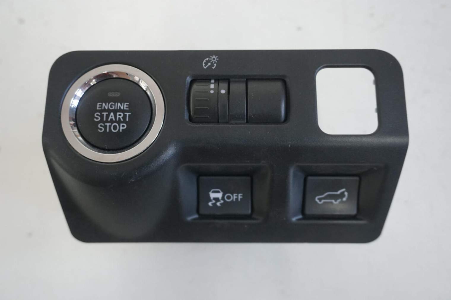 Subaru Forester Sj IV Guzik Start/Stop 2011dj5493