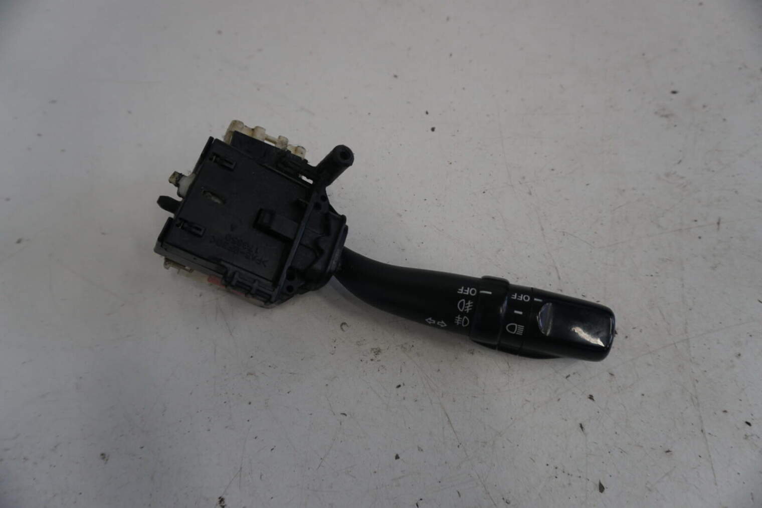 Toyota Przełącznik Kierunkowskazów 84140-44020