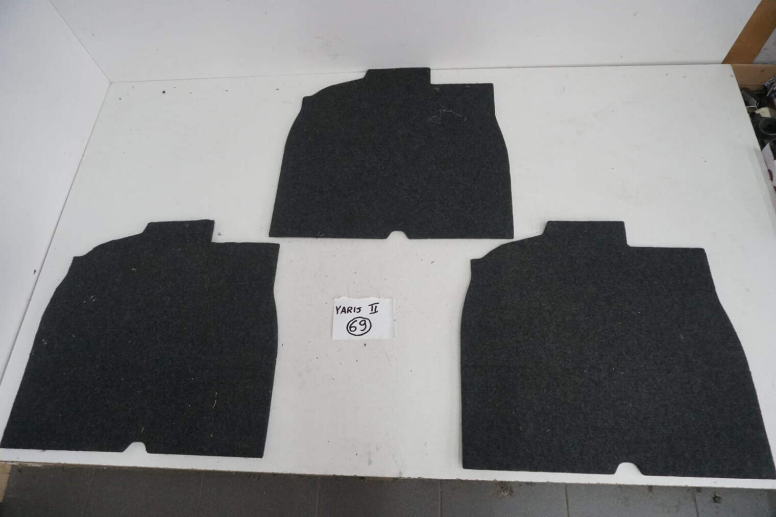 Toyota Yaris II Wykładzina Bagażnika