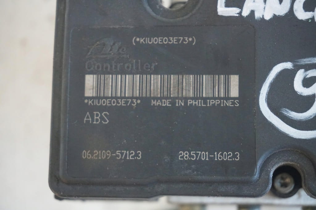 Mitsubishi Lancer Sportback VIII Pompa Sterownik Abs 4670a516 1.8benzyna - obrazek 2