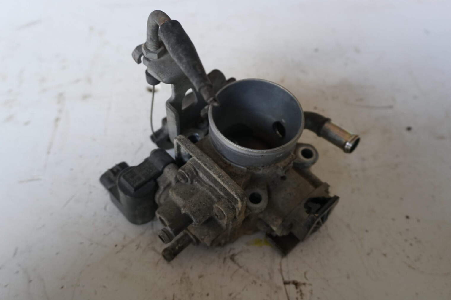 Suzuki Swift/Liana Przepustnica 1813783e01 1368001682 - obrazek 2