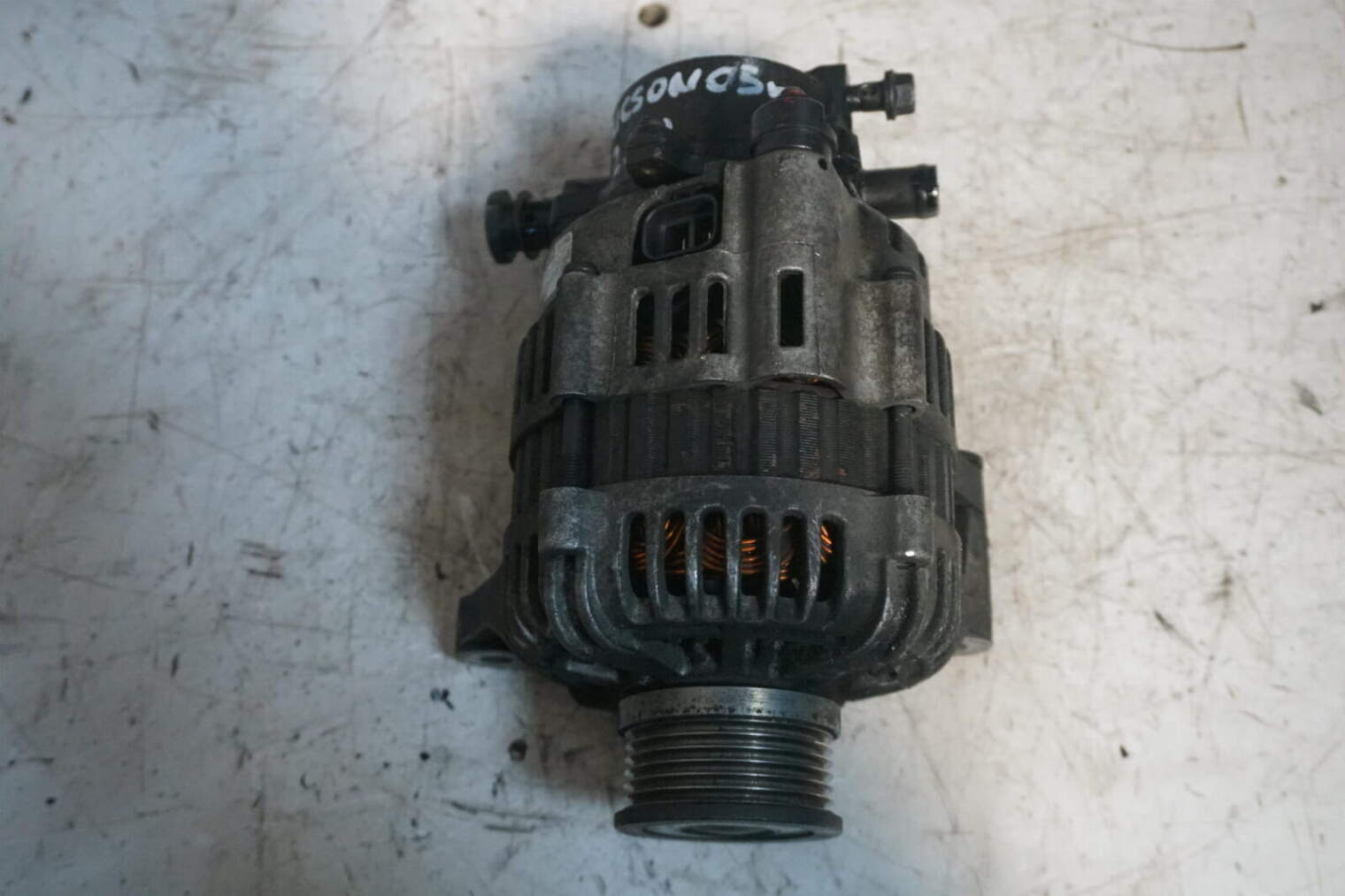 Hyundai Tucson 2005r 2.0d Alternator 37300-27012