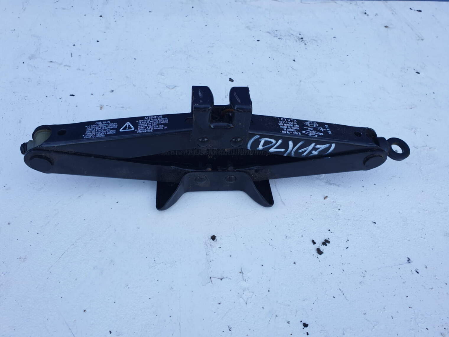 Toyota Yaris II Podnośnik Lewarek Trapezowy 09111-05010