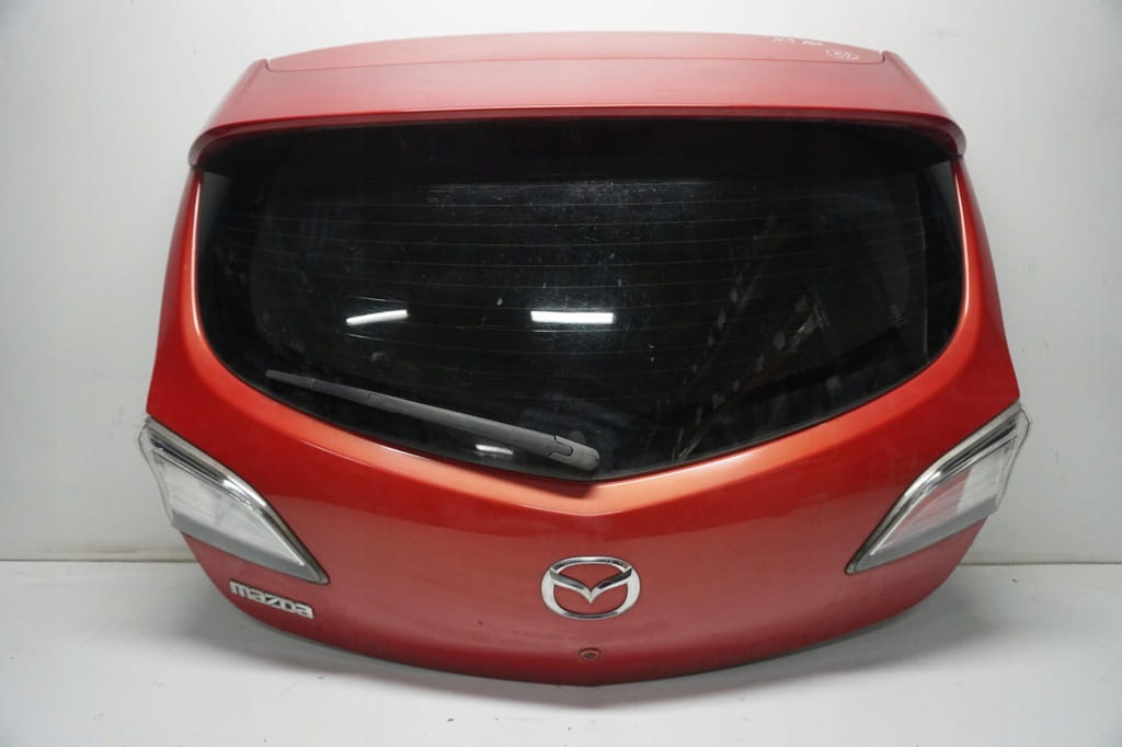 Mazda 3 Bl Klapa Bagażnika 27a Czerwona Lampa Szyba