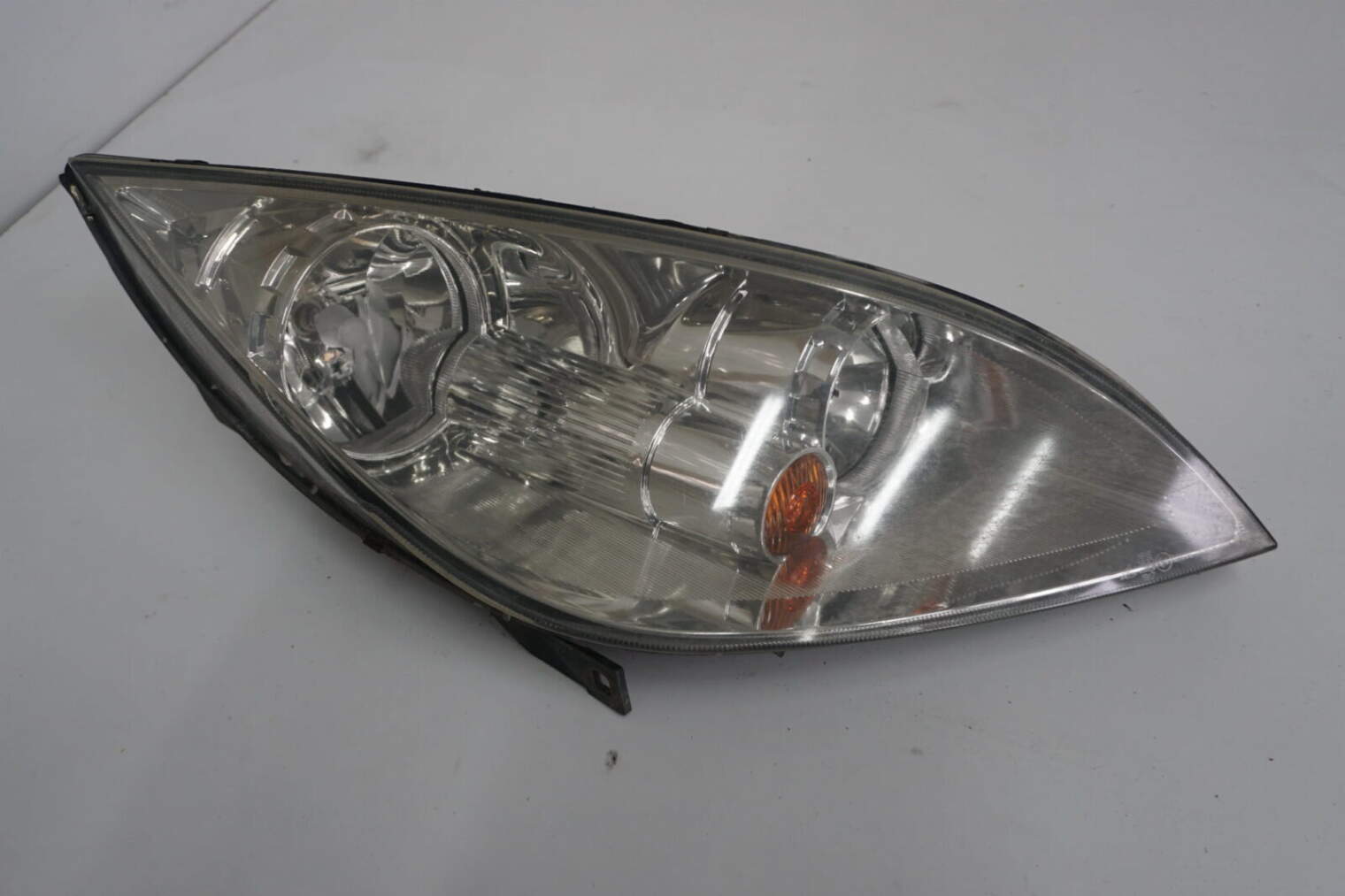 Mitsubishi Colt Lampa Przednia Prawa Europejska 0301208202