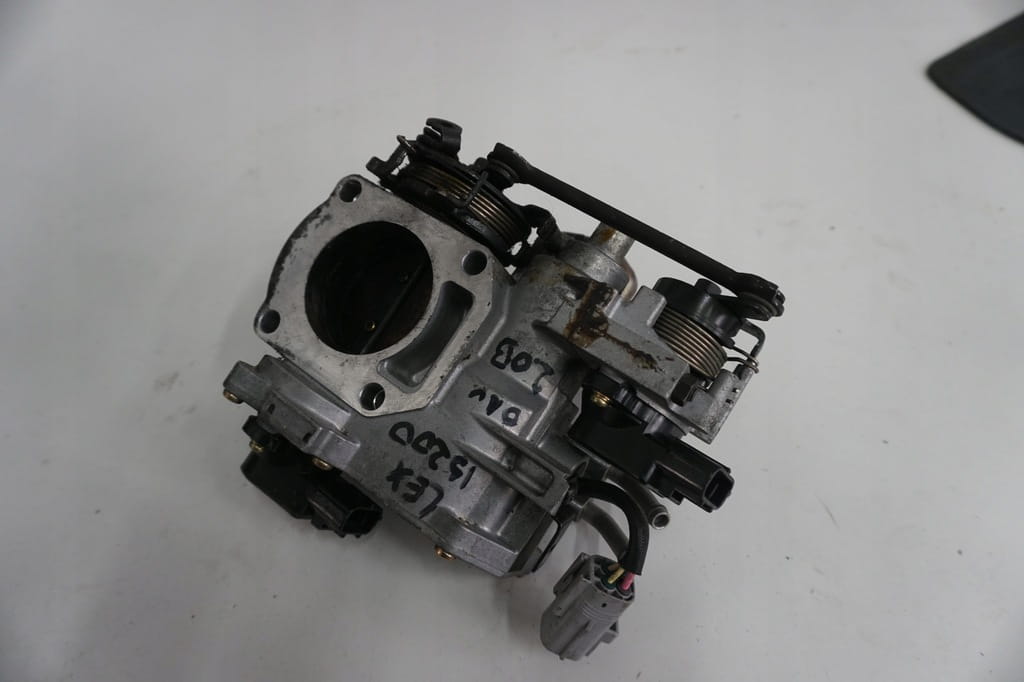 Lexus Is200 Przepustnica 22030-70021 197950-0290 89452-53010