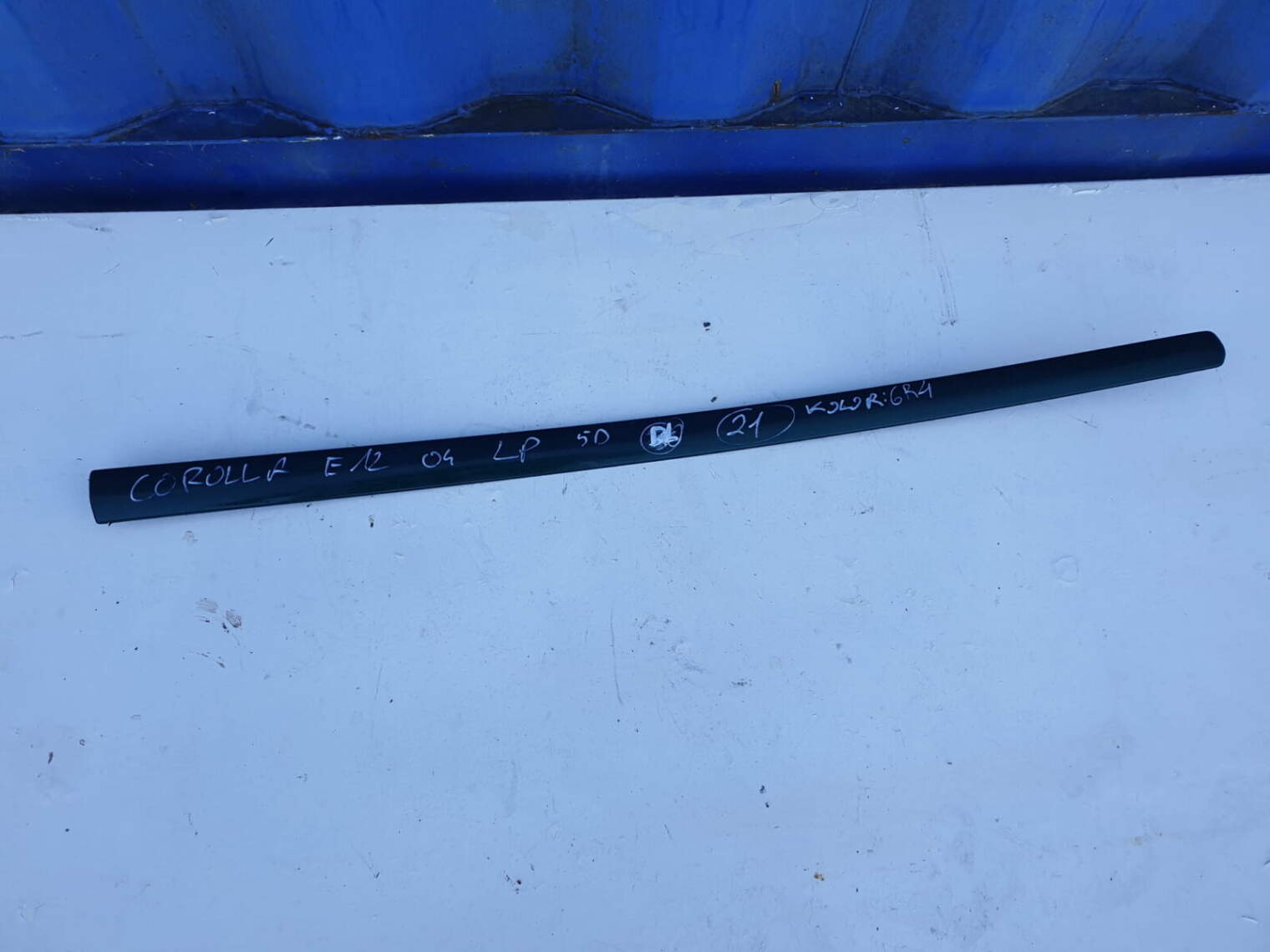 Toyota Corolla E12 2004r Hb 5d Listwa Boczna Drzwi Lewa Przód Kolor 6r4 75732-02190