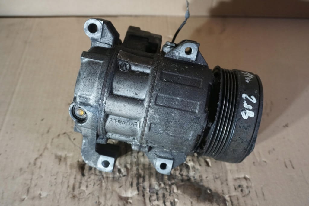 Suzuki Grand VItara II Sprężarka Kompresor Klimatyzacji 95201-64jb01 USZKODZONY - obrazek 2