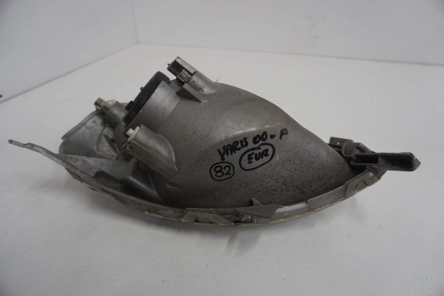 Toyota Yaris I Lampa Prawa Przednia Europa Nr.82 - obrazek 4