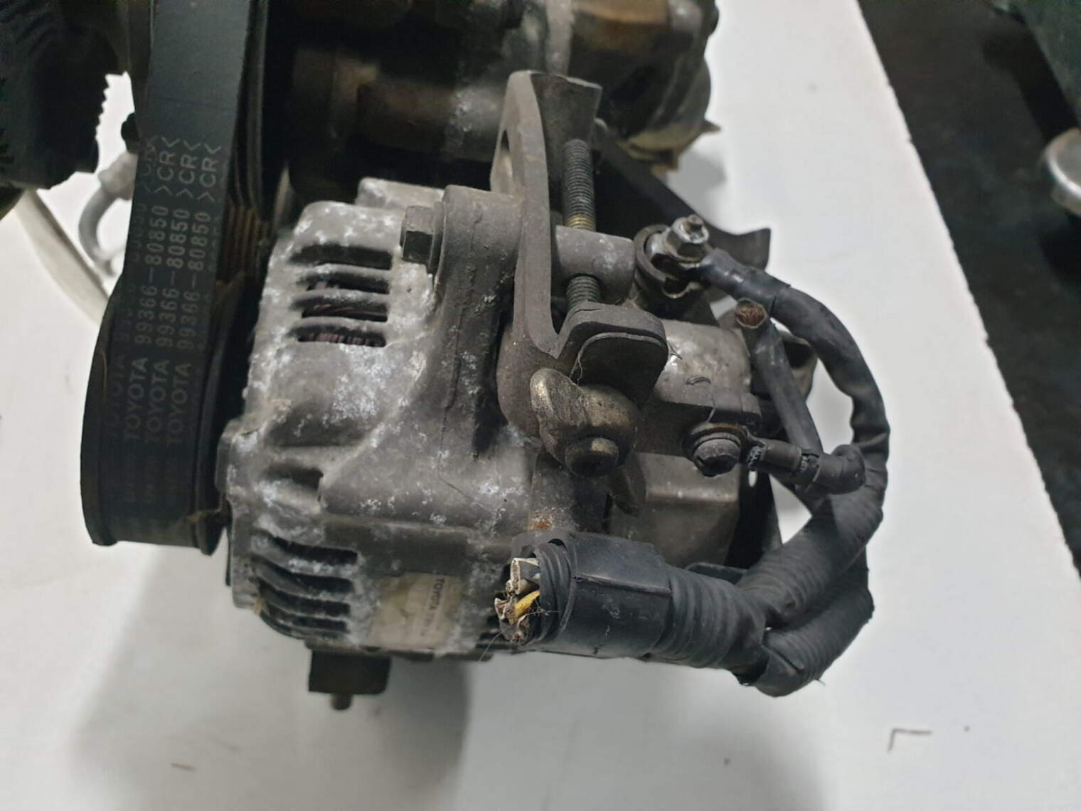 Toyota PreVIa I Estima 1998r 2.2 Diesel Alternator 3pin 27060-64120 101211-9240