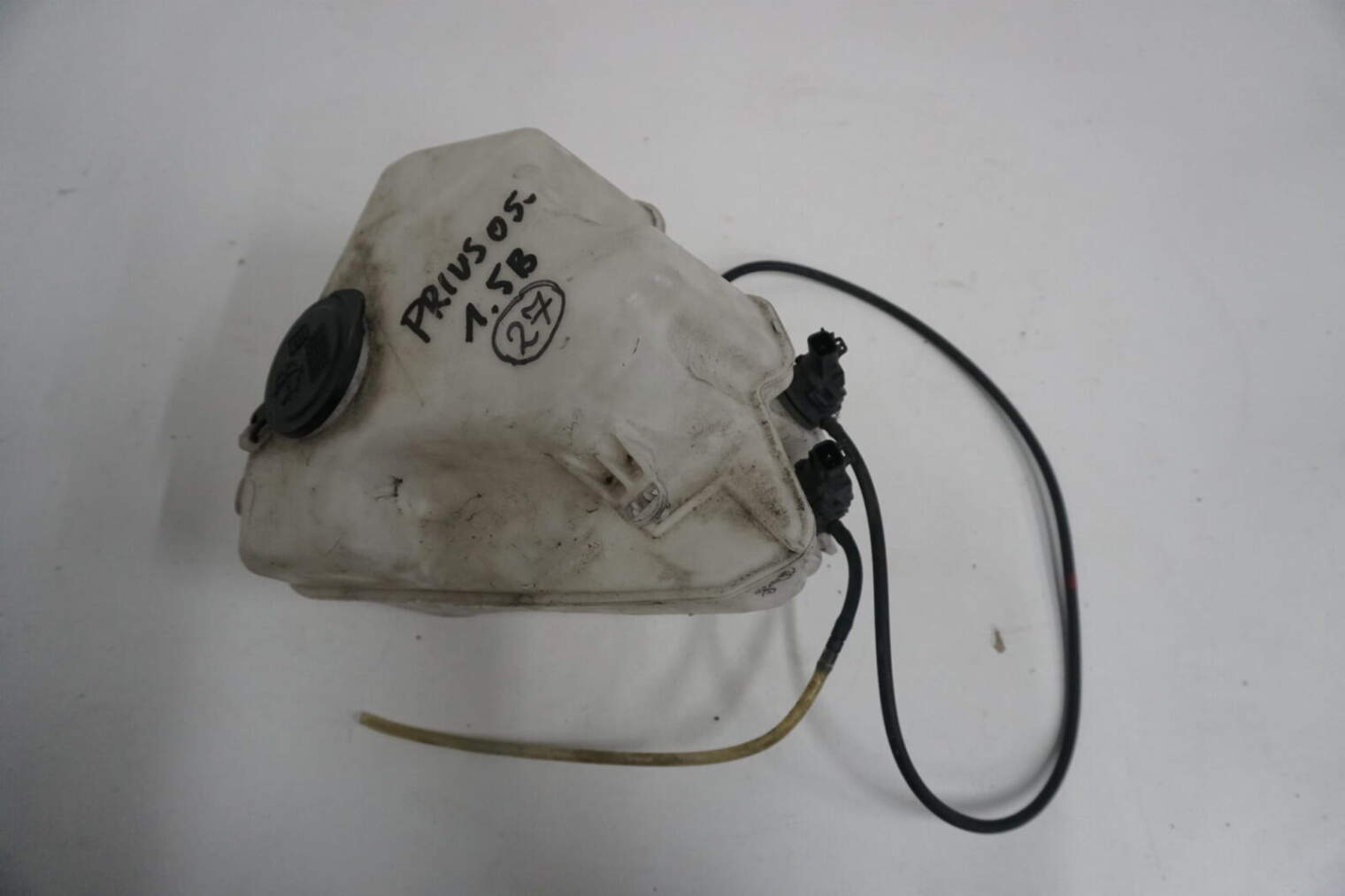 Toyota Prius II Zbiornik Płynu Spryskiwaczy 060851-145 85330-60190