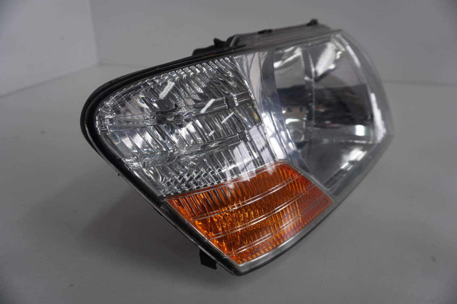 Mitsubishi Pajero III Lampa Prawa Przednia Europa Mn133752 - obrazek 3