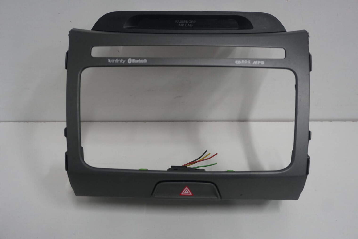Kia Sportage III Ramka Radio Panel 84740-3u045 95960-3u000