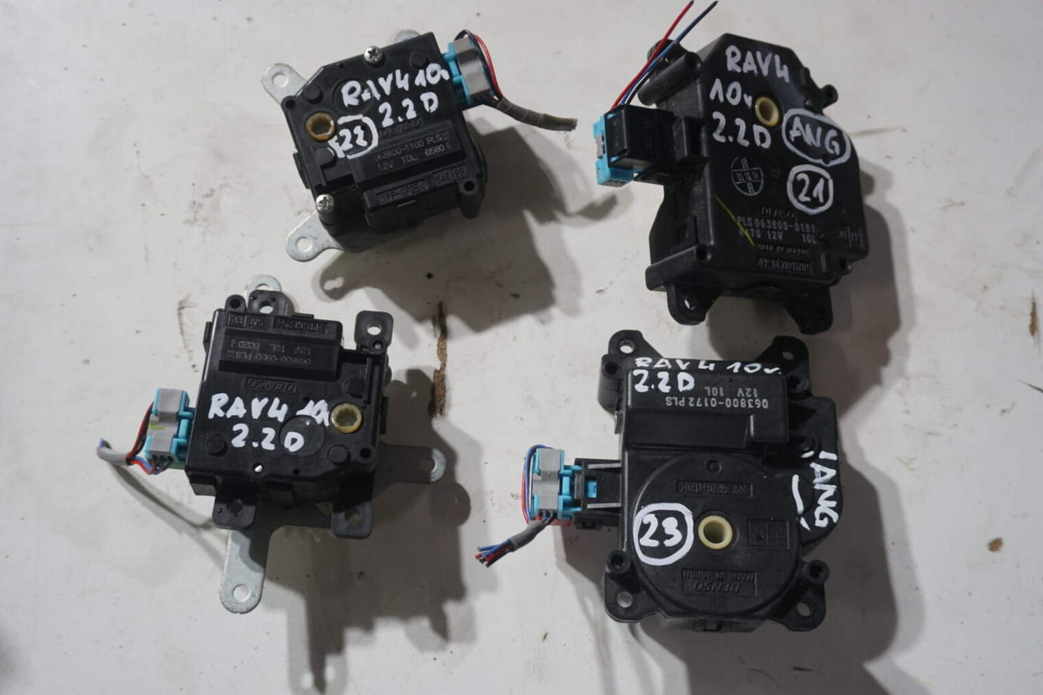Toyota Rav III 2009r Silniczek Nagrzewnicy 8710642120 ; 8710642100