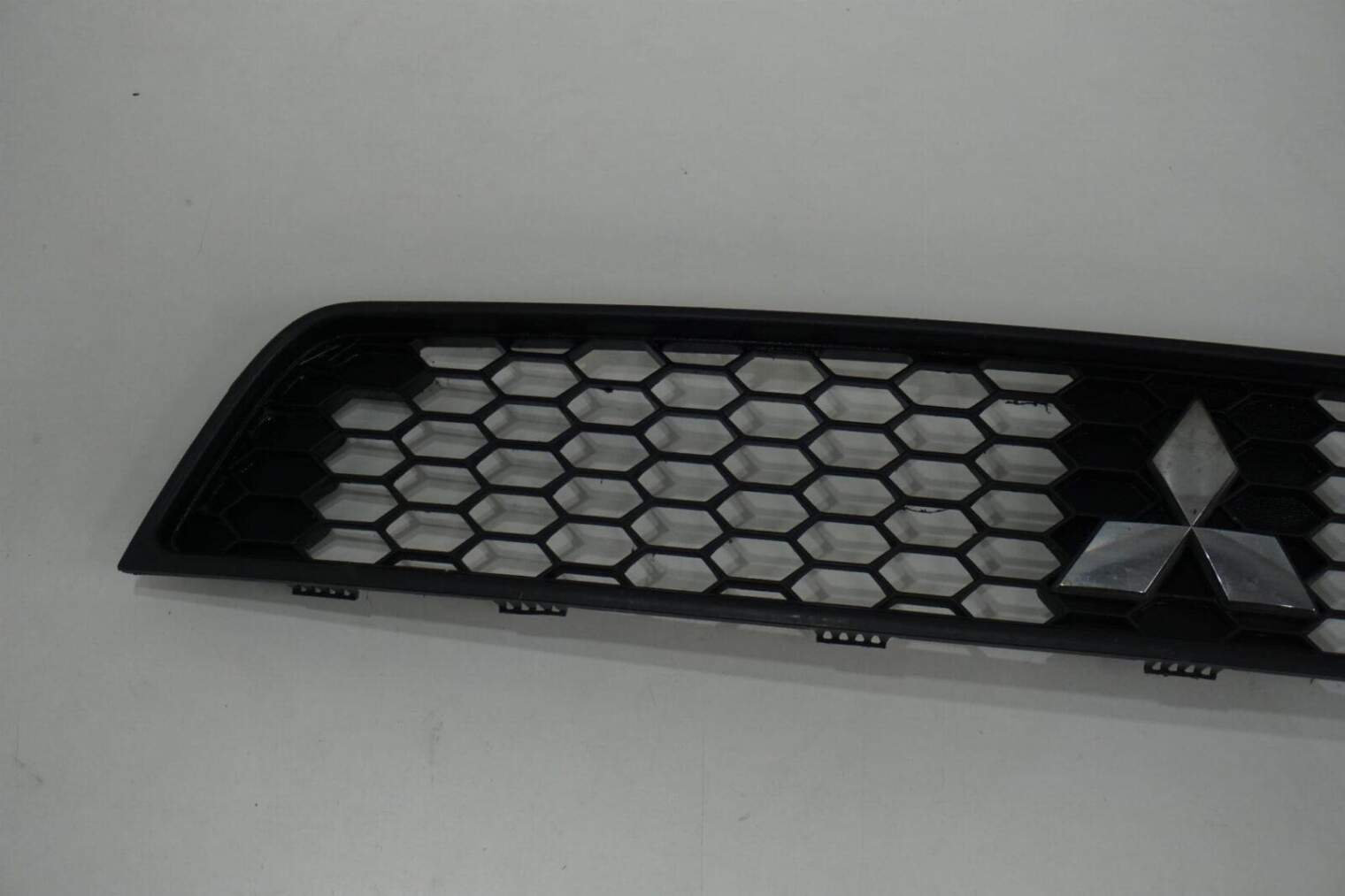 Mitsubishi Colt VI Z30 Lift Atrapa Grill Kratka Zderzaka Emblemat 7450a457 - obrazek 3