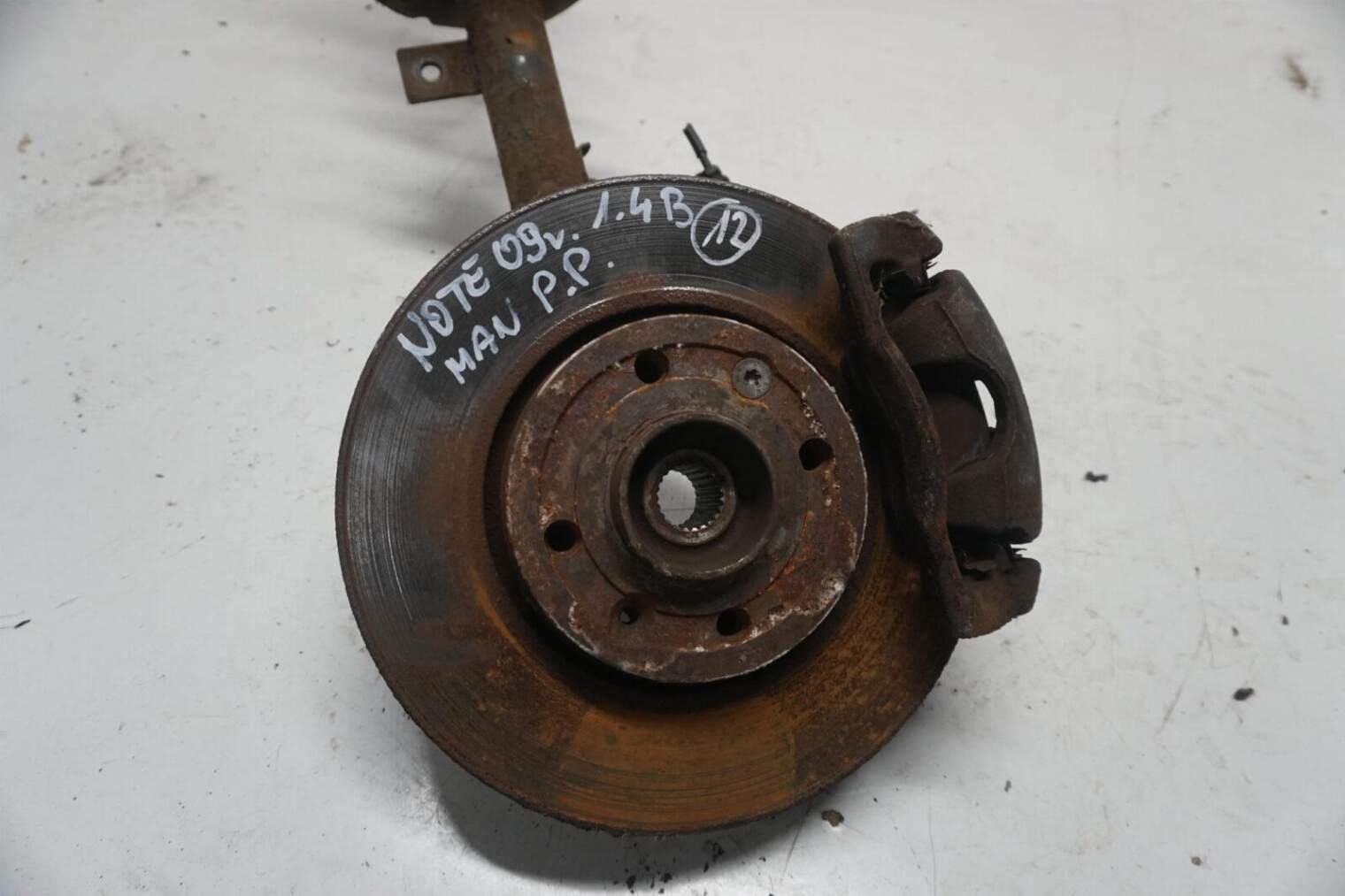 Nissan Note E11 Mcpherson Zwrotnica Amortyzator Prawy Przedni - obrazek 3