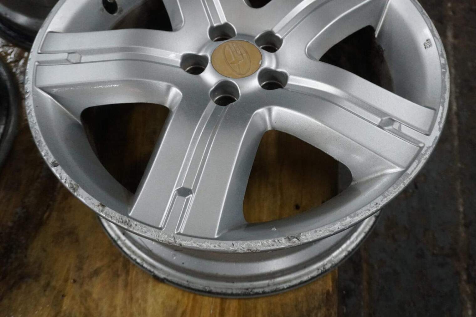 Subaru Forester Sg II Felga B61 5x100 17x7j Enkei 28111sa130 - obrazek 12